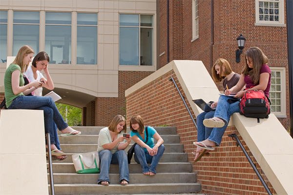 How to Choose Between Universities: Major Factors​